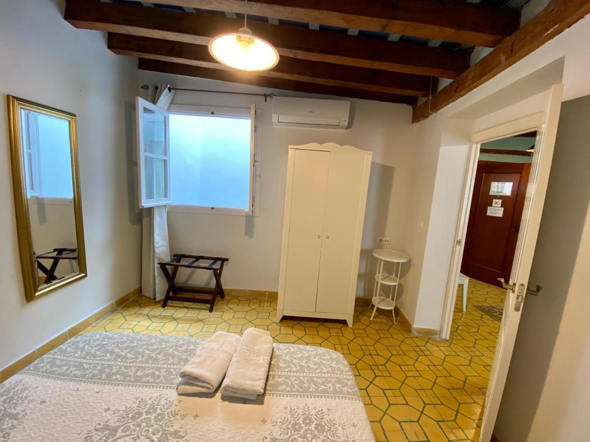 Family Room,1294796890:JPEG