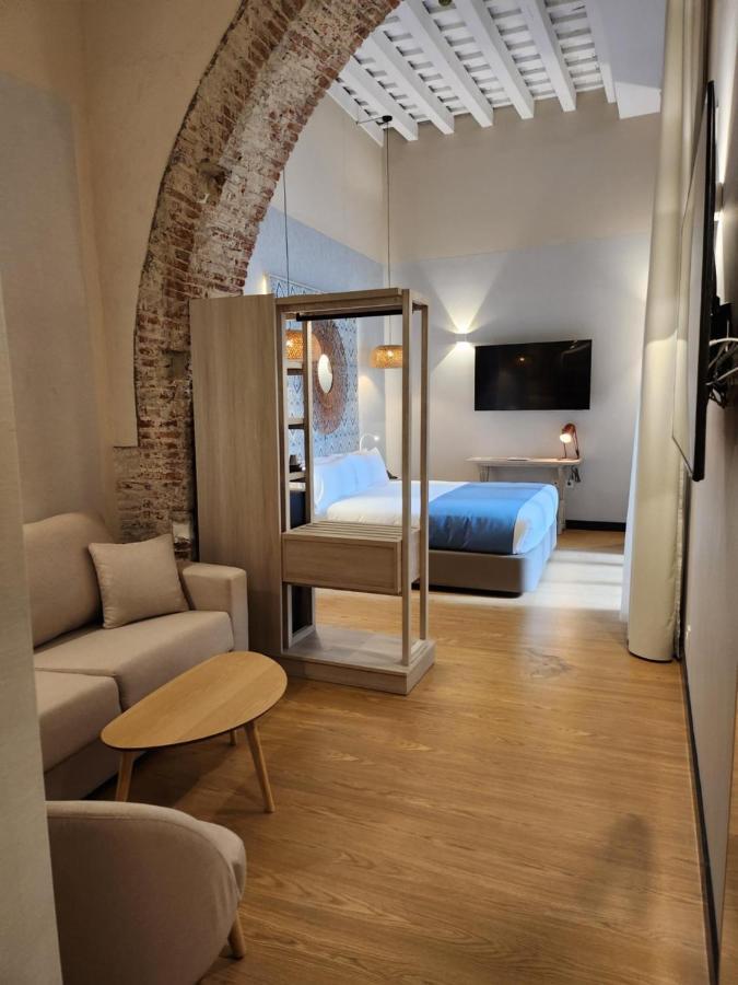 Junior Suite,1476160483:JPEG