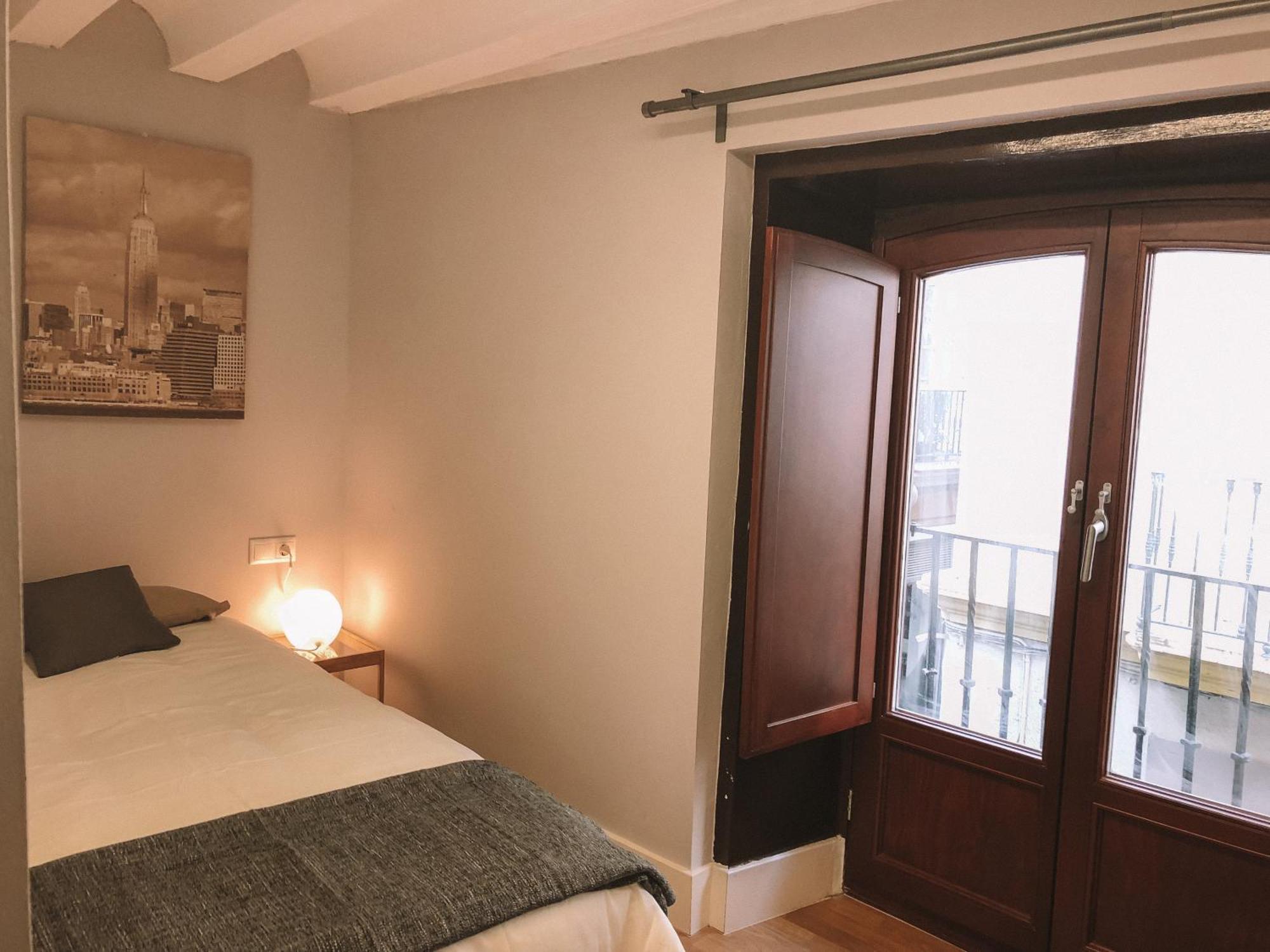 Single Room,863612210:JPEG