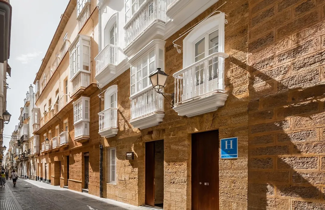 BYPILLOW Casa Gades-1